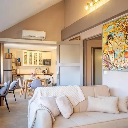 Lovely Modern Floor In Just A Short Walk From Beaches And The Palais - 2399 Appartamento *