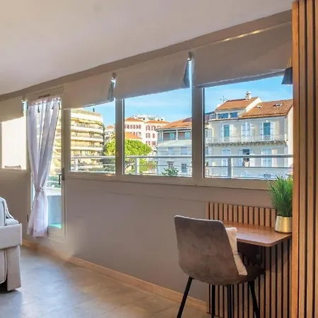Appartamento Lovely Modern Floor In Just A Short Walk From Beaches And The Palais - 2399 *